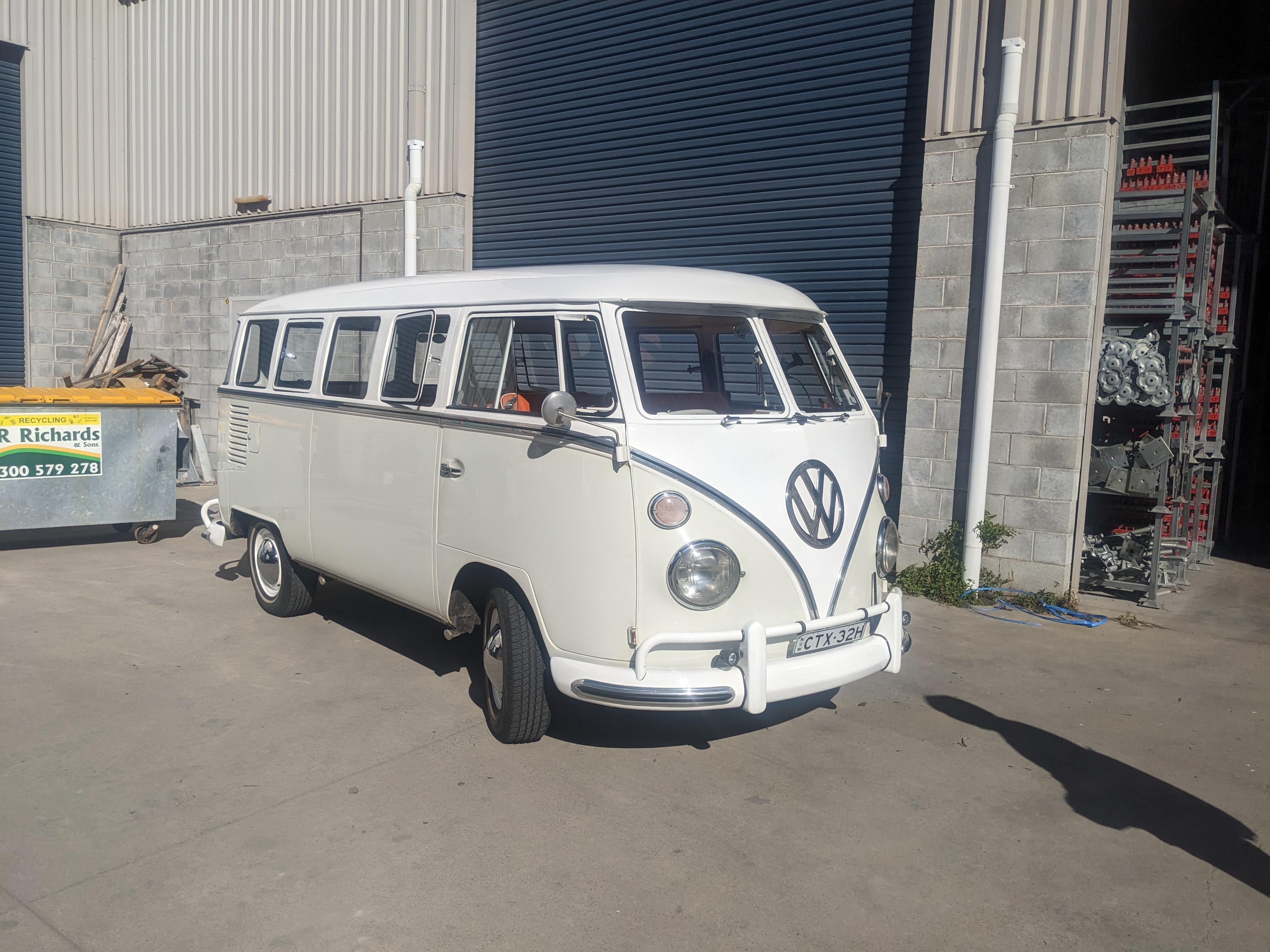 Repairing a South African VW Split Screen Kombi